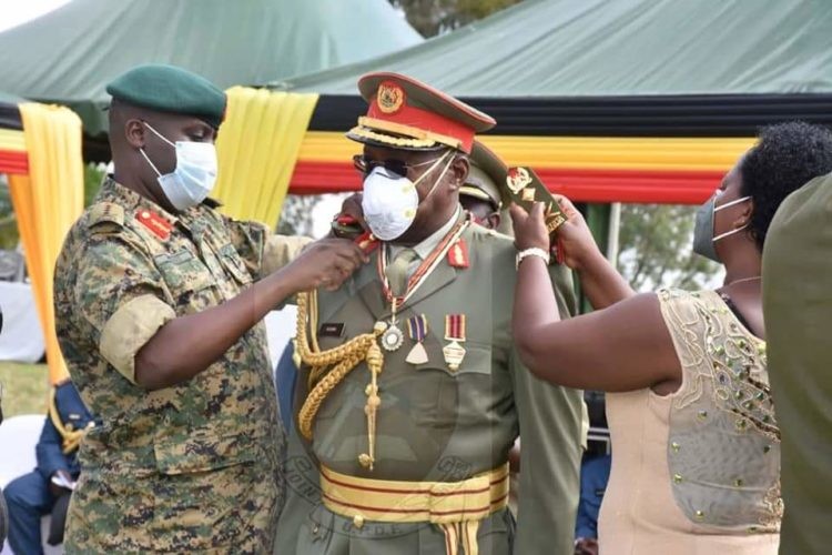 updf-decorates-newly-promoted-generals